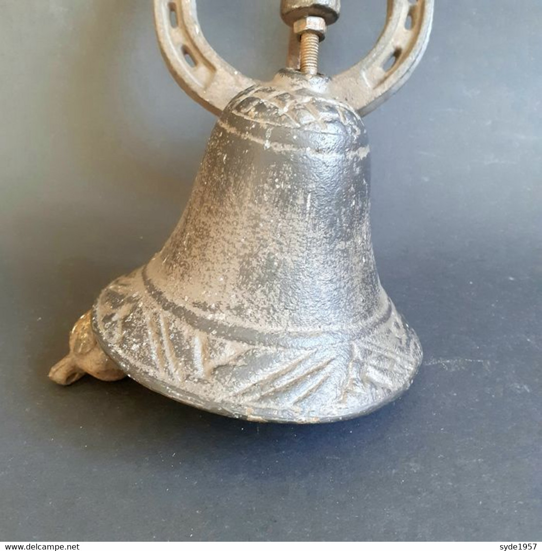 Cloche (milieu XXè Siècle) D'un Atelier De Châssis En Autriche; Monter Sur Fer à Cheval000000 - Klokken