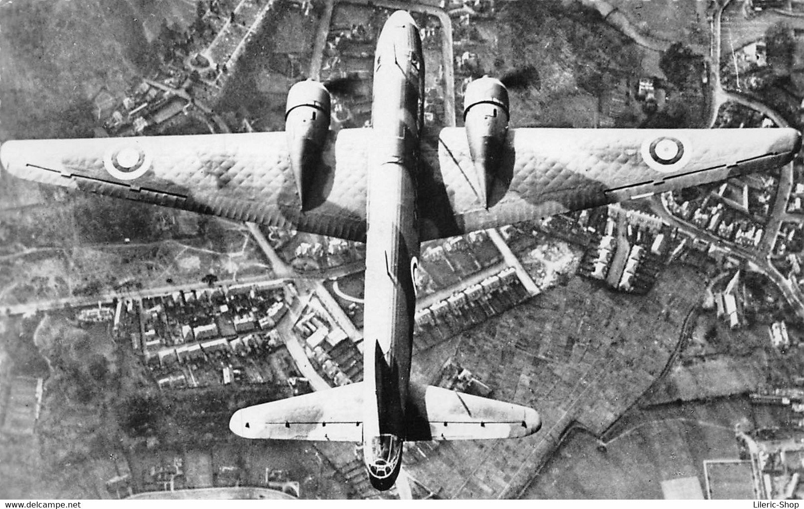 ROYAL AIR FORCE  BOMBARDIER MOYEN VICKERS " WELLINGTON " EN VOL - 1939-1945: 2ème Guerre