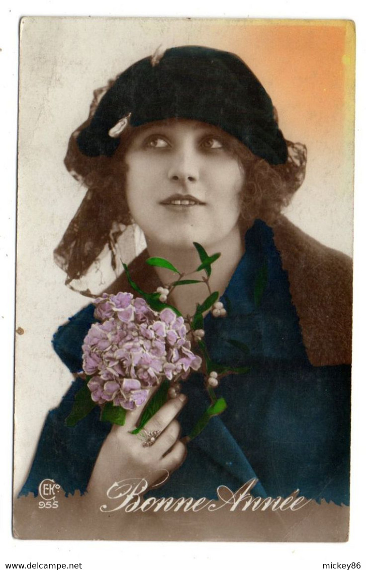 Nouvel An --Bonne Année -- Portrait De Femme Avec Fleurs   .........à Saisir - Nieuwjaar