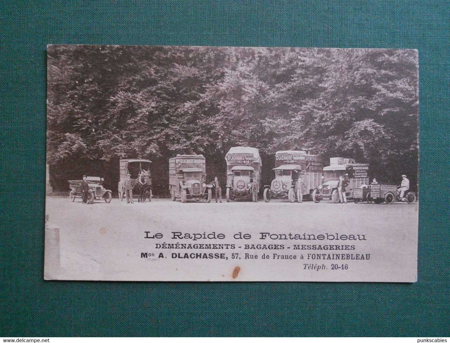 CPA FONTAINEBLEAU DEMENAGEMENTS DLACHASSE 57 RUE DE FRANCE CAMIONS ET VOITURE A L OBELISQUE NEUVE EXC ETAT - Fontainebleau