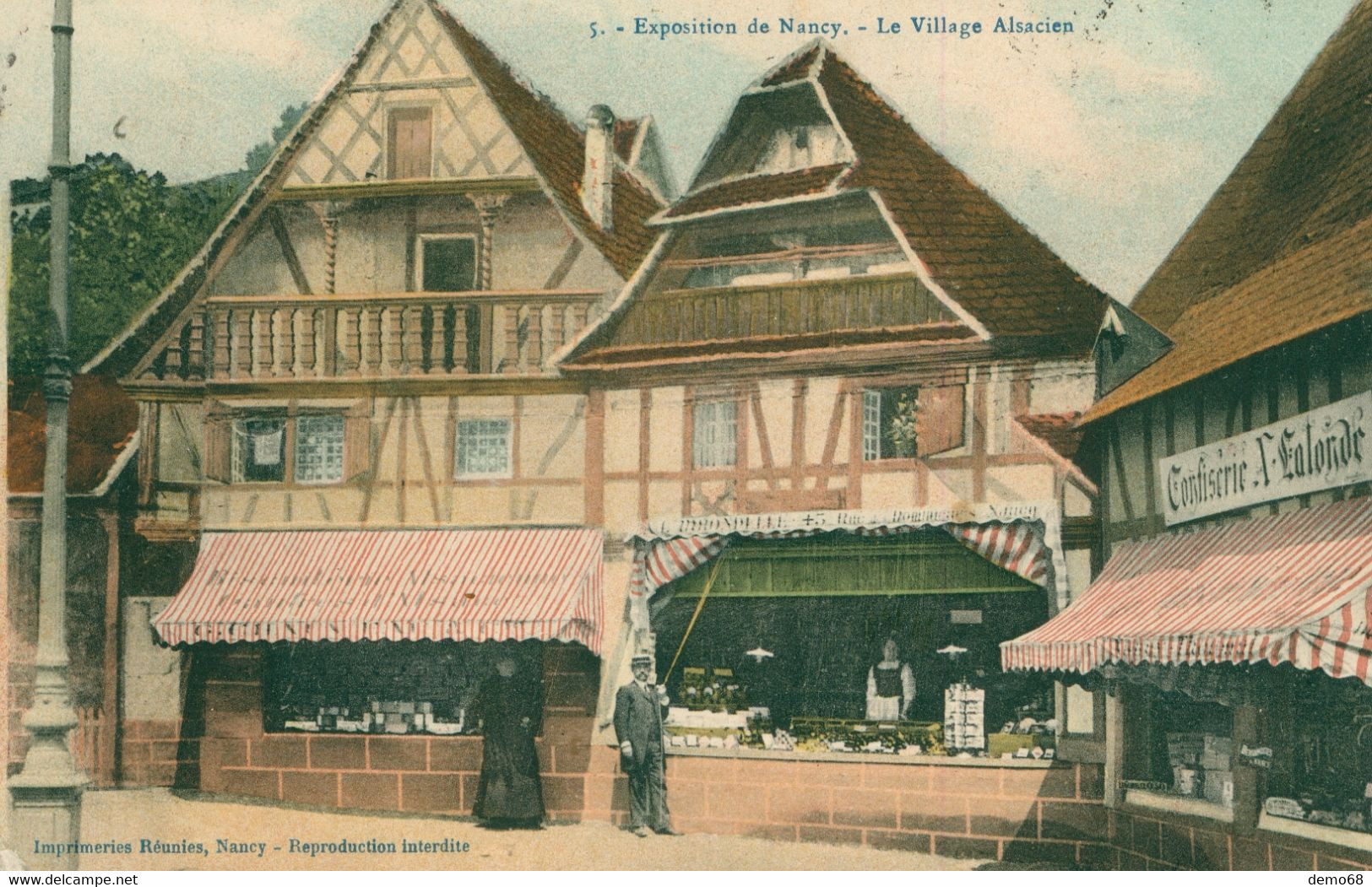 Fantaisie Folklore Costume Alsace Alsacienne Elsässerin Exposition à Nancy Village Alsacien Belle Litho 1908 - Altri & Non Classificati