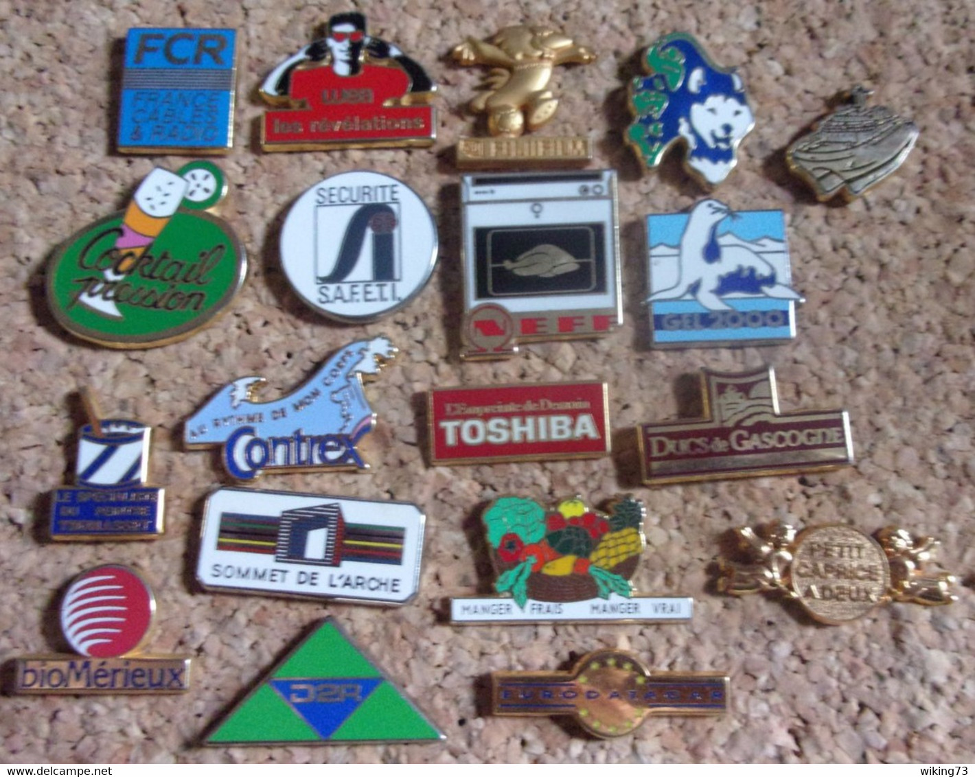 Gros Lot Pin's Arthus Bertrand - Contrex - Toshiba - Arche De La Défense - NEFF - Musique