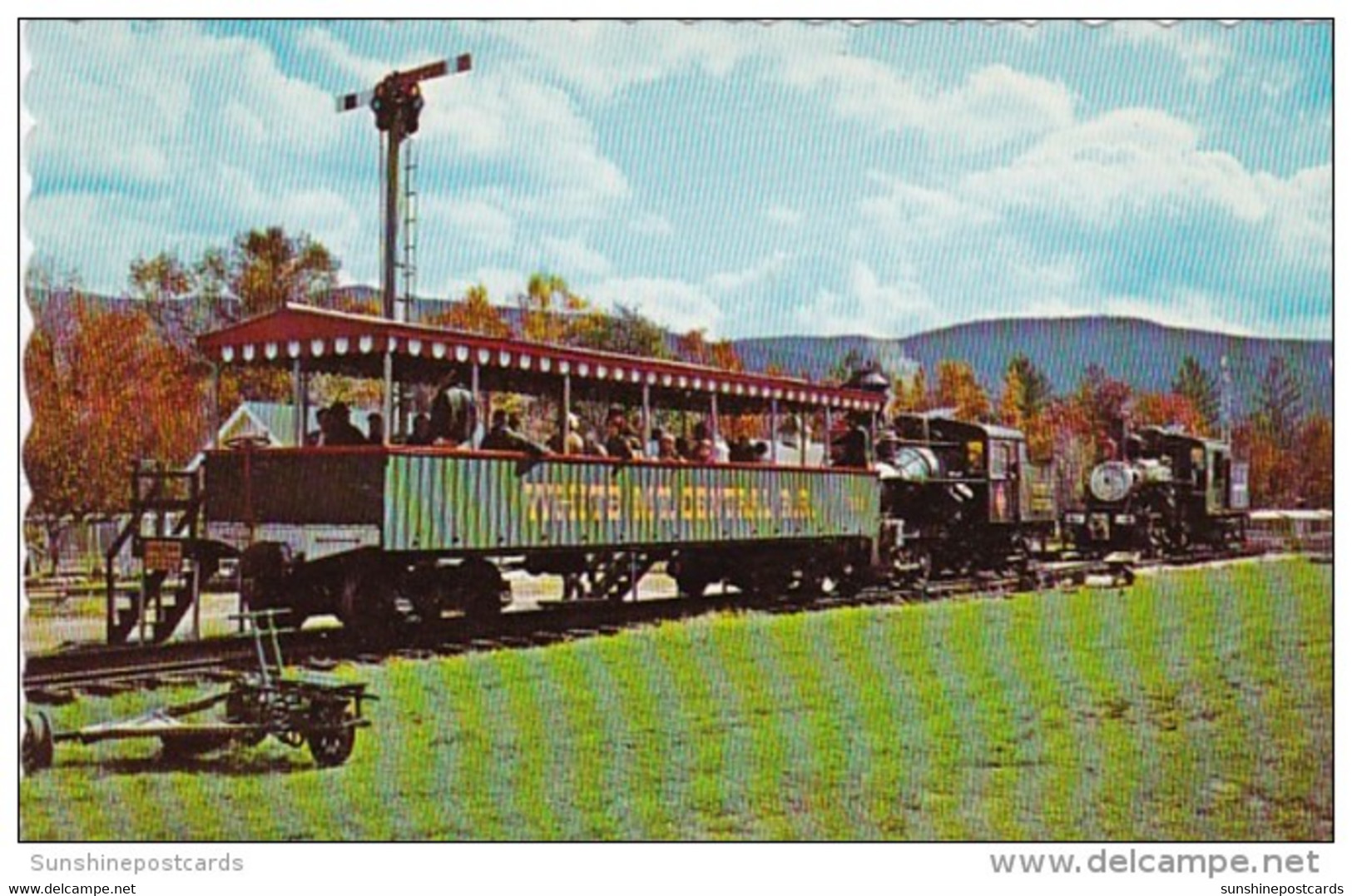 New Hampshire Lincoln White Mountain Rairoad At Clarks Trading Post - White Mountains