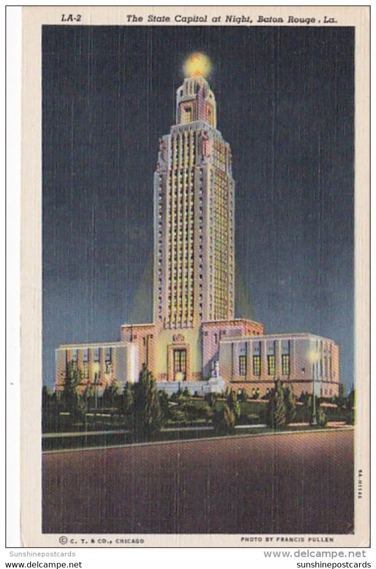 Louisiana Baton Rouge State Capitol Building At Night Cureteich - Baton Rouge
