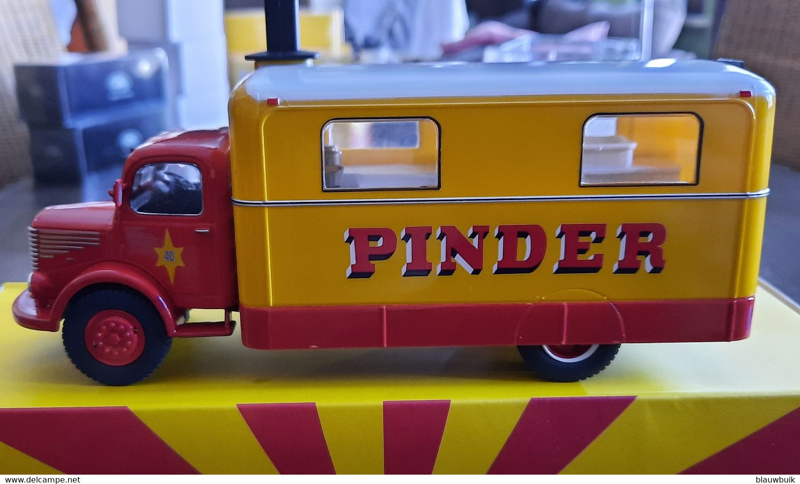 Unic Cuisine "CIRCUS PINDER" TRUCK - Commercial Vehicles