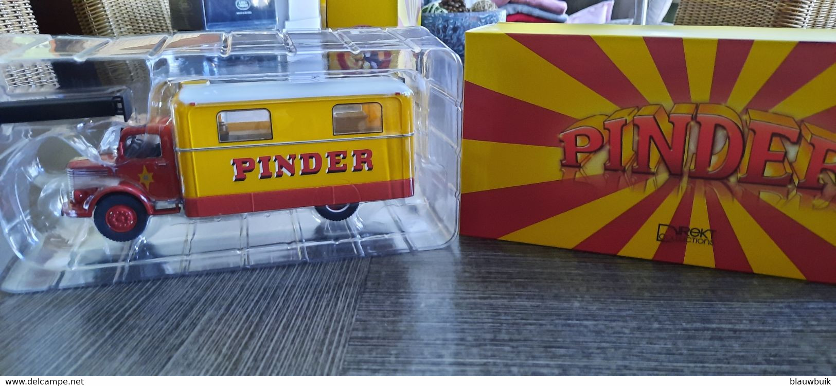 Unic cuisine "CIRCUS PINDER" TRUCK