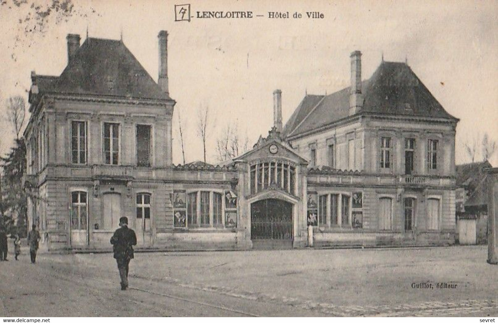 LENCLOITRE. - Hôtel De Ville - Lencloitre