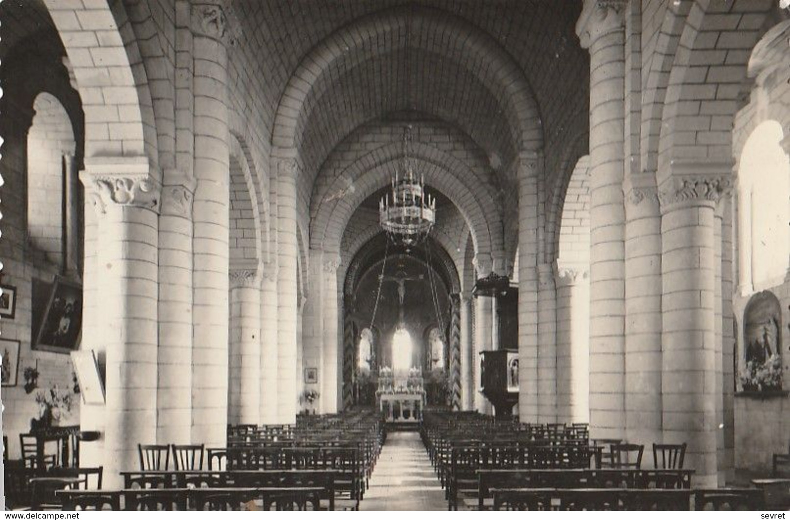 LENCLOITRE. - Intérieur De L'Eglise. CPSM - Lencloitre