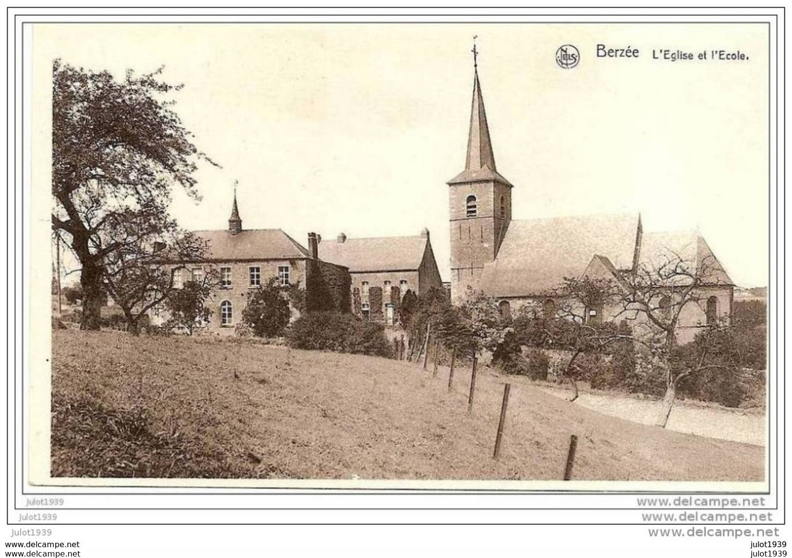 BERZEE ..-- WALCOURT ..-- L' Eglise Et L' Ecole . - Walcourt