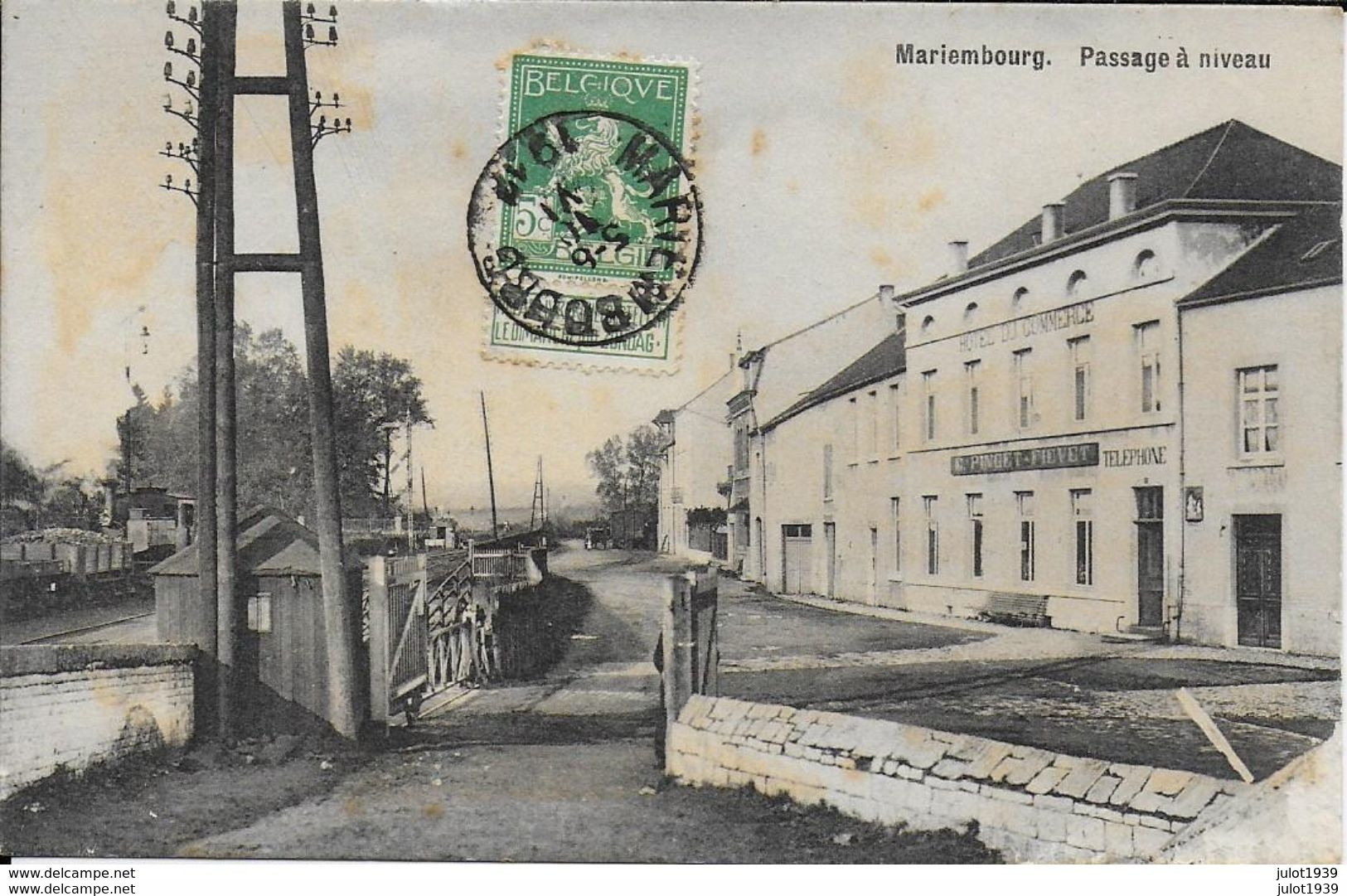 MARIEMBOURG ..-- TRAM . Le Passage à Niveau . 1912 Vers SECHEVAL ( Mme Veuve RICHARD ) . Voir Verso . - Couvin