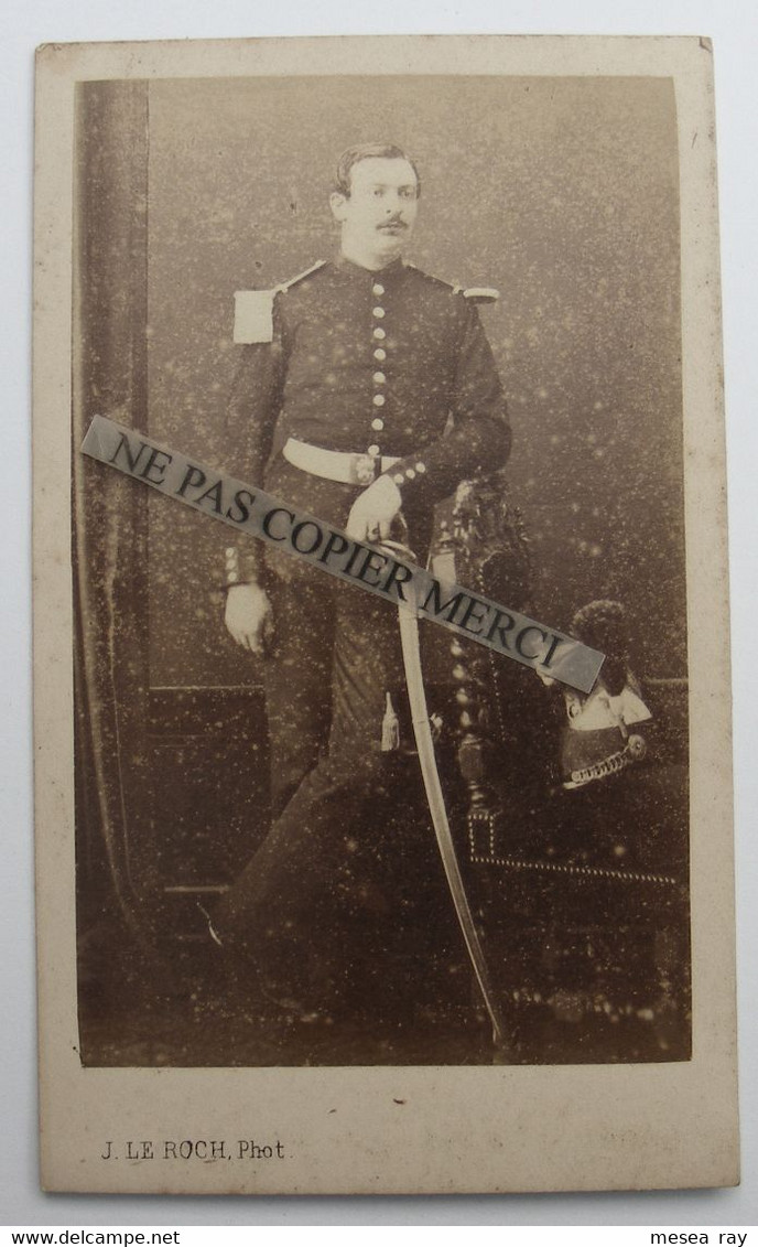 Photo CDV 19 Eme Militaire J LE ROCH Photographe De L'Ecole Imperiale De Cavalerie SAUMUR Lot Dragon Lancier Cuirassier - Guerra, Militari