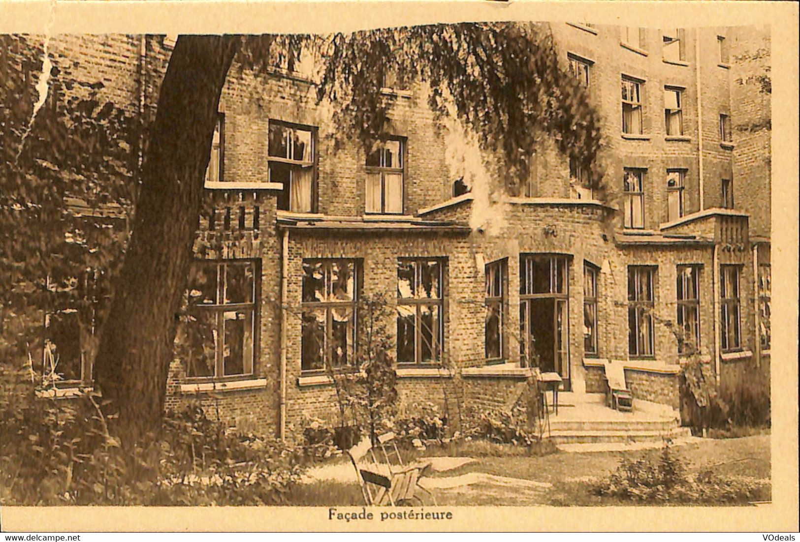 038 678 - CPA - Belgique - Bruxelles - Le Home Des Infirmières - Façade Postérieure - Santé, Hôpitaux