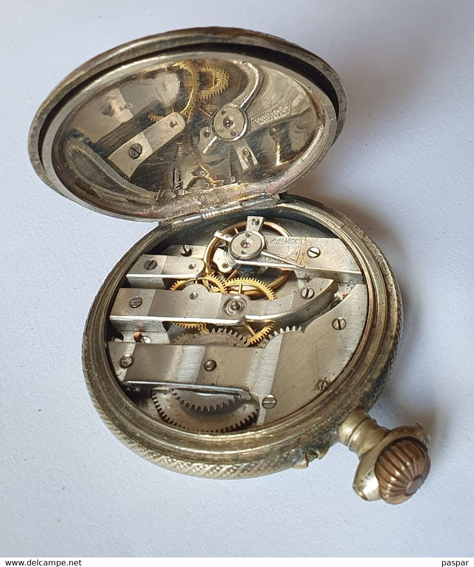 Ancienne montre à gousset montre gousset montre de poche- pas de verre mais fonctionne