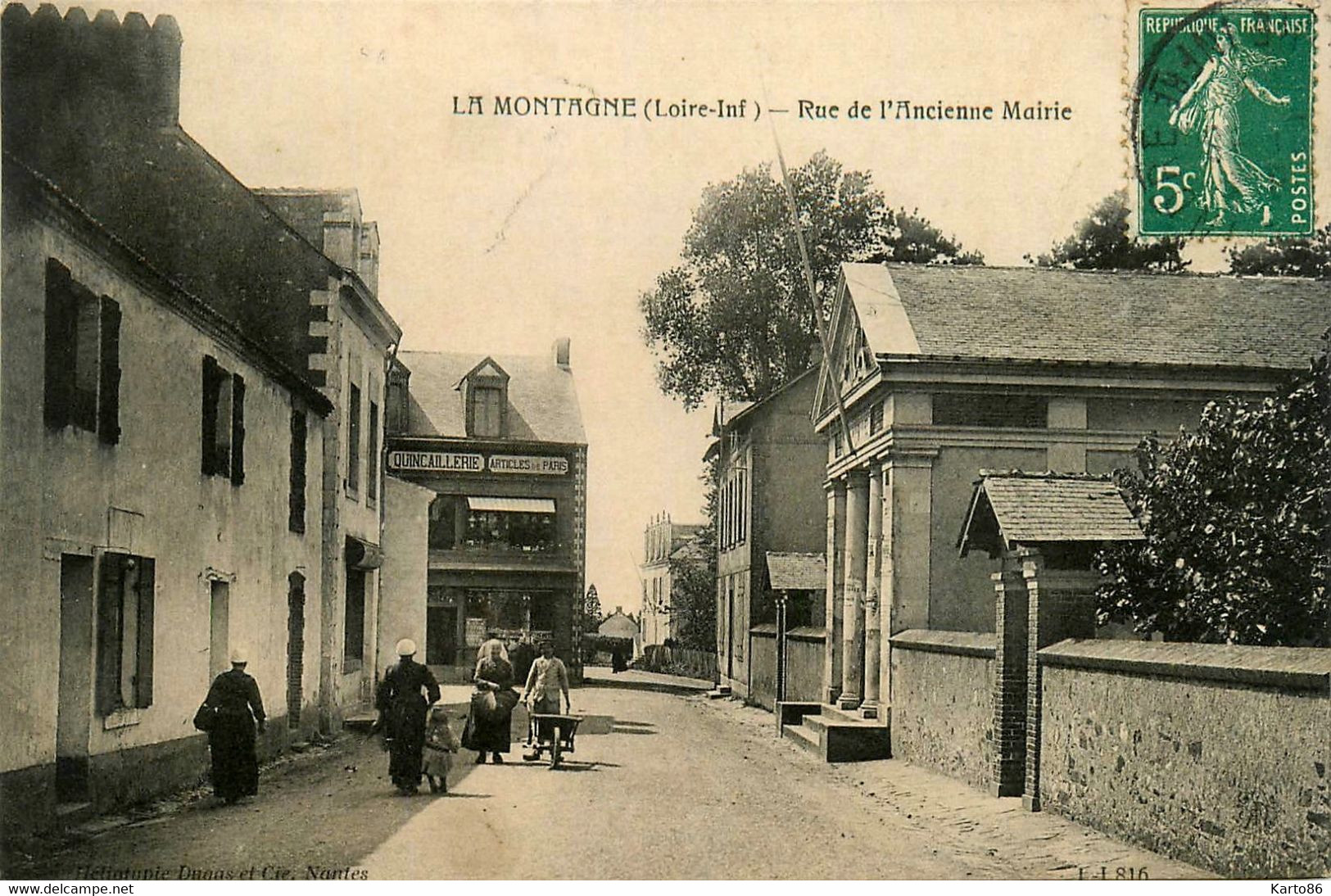 La Montagne * La Rue De L'ancienne Mairie * Quincaillerie Magasin Commerce - La Montagne