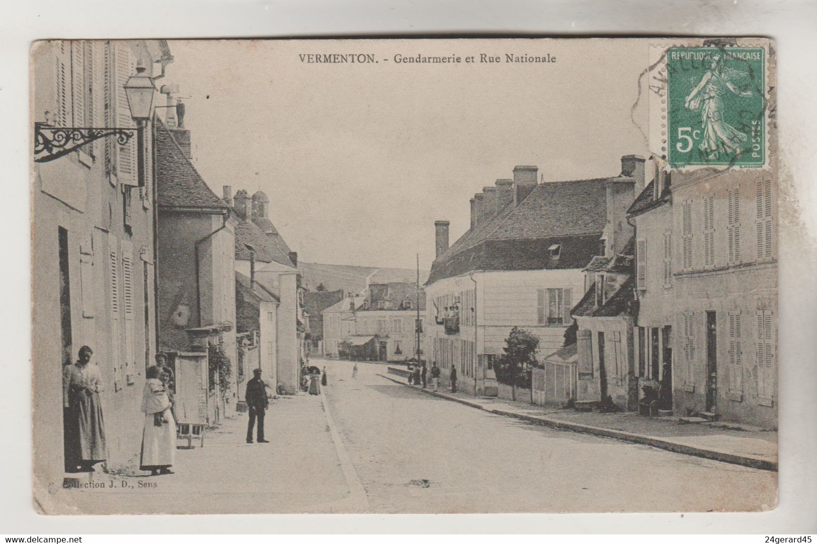 CPA VERMENTON (Yonne) - Gendarmerie Et Rue Nationale - Vermenton