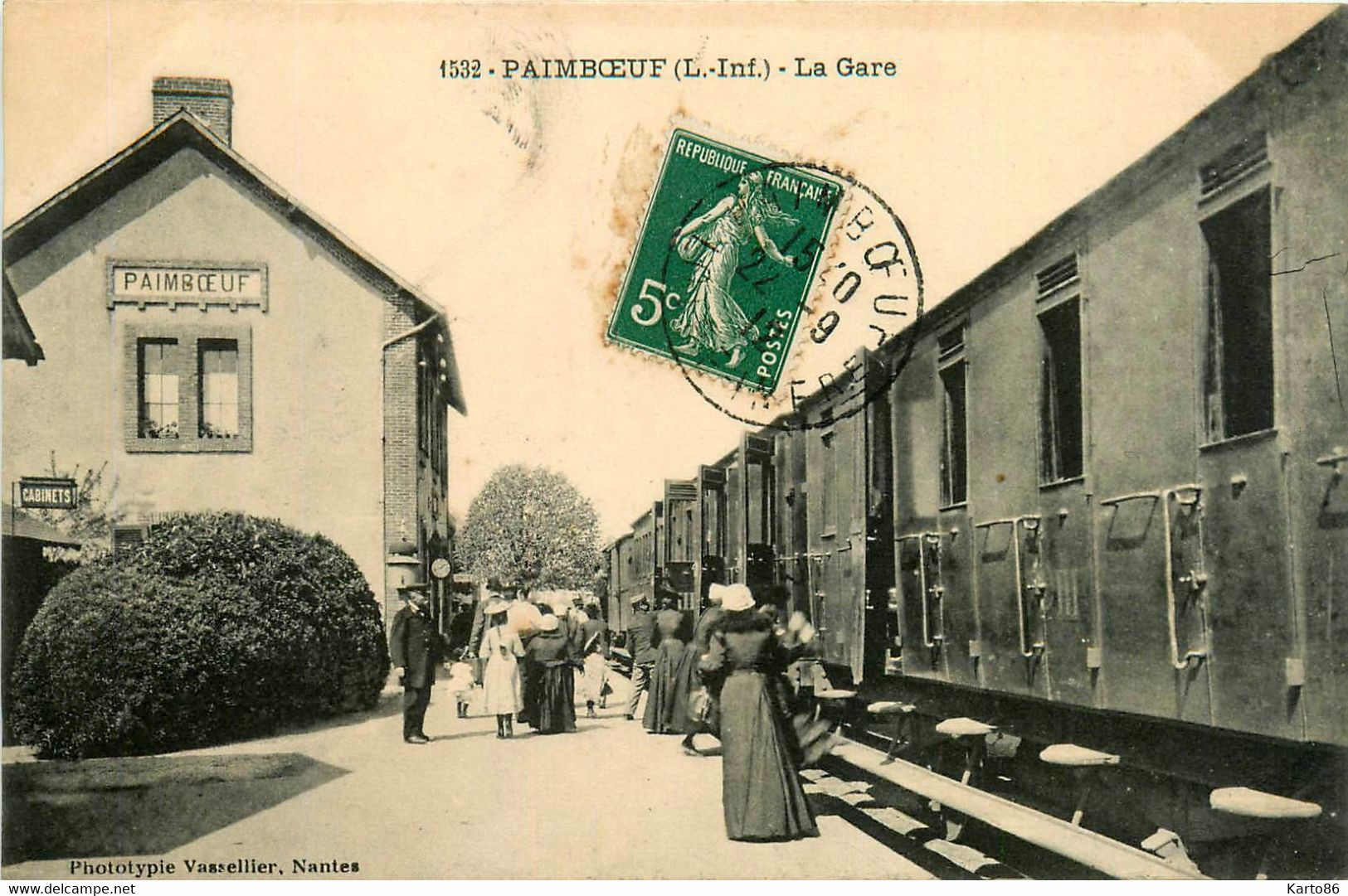 Paimboeuf * Vue Sur La Gare * Train Wagons * Ligne Chemin De Fer - Paimboeuf