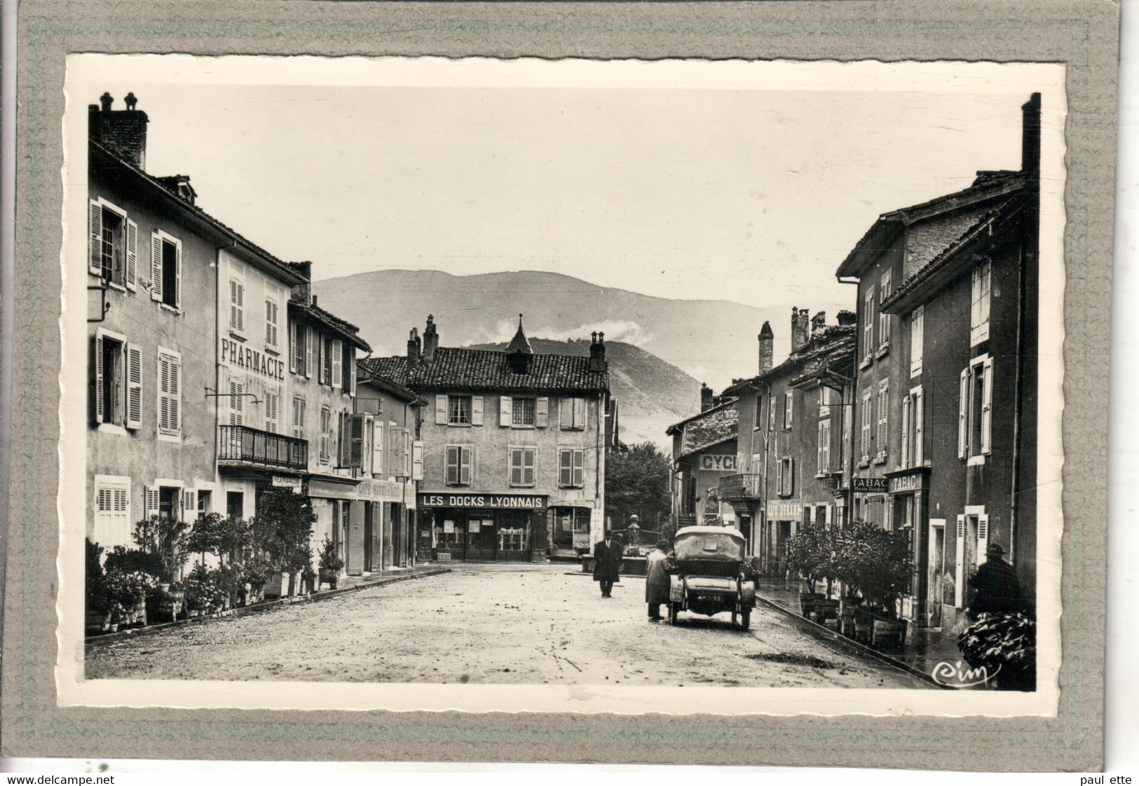 CPSM Dentelée (38) VIF - Aspect De La Pharmacie De La Place Carnot En 1950 - Vif