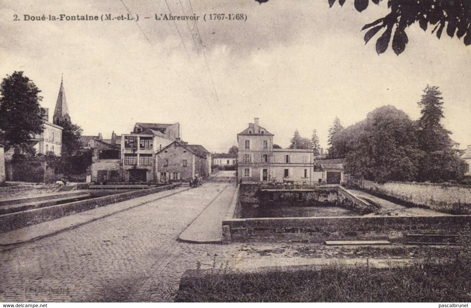 DOUE LA FONTAINE - L'ABREUVOIR - Doue La Fontaine