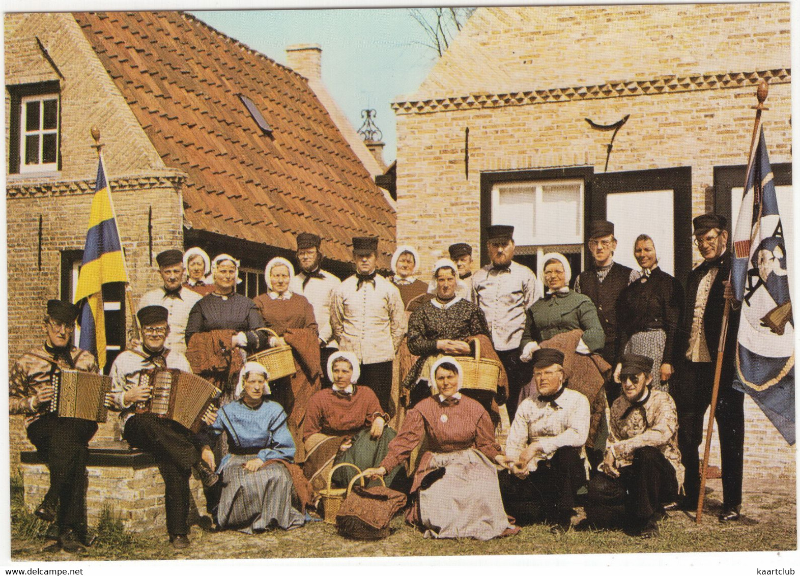 Ameland - Folkloristische Dansgroep 'De Amelanders' - Nes - (Wadden, Nederland / Holland)  - Trekharmonica - Ameland