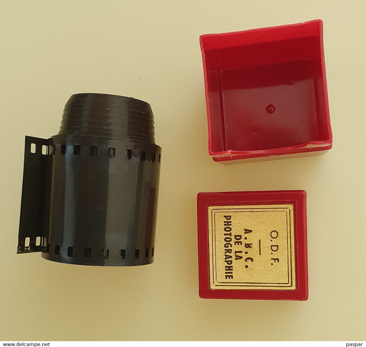 Film Fixe 35mm ABC De La Photographie Office De Documentation Par Le Film ODF Réalisé Par KODAK  Avec Sa Boite Plastique - Bobinas De Cine: 35mm - 16mm - 9,5+8+S8mm