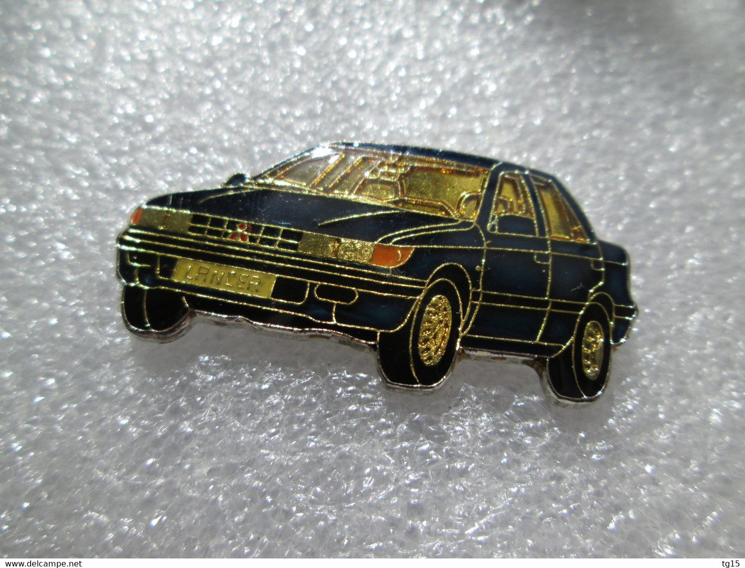 PIN'S    MITSUBISHI  LANCER - Mitsubishi