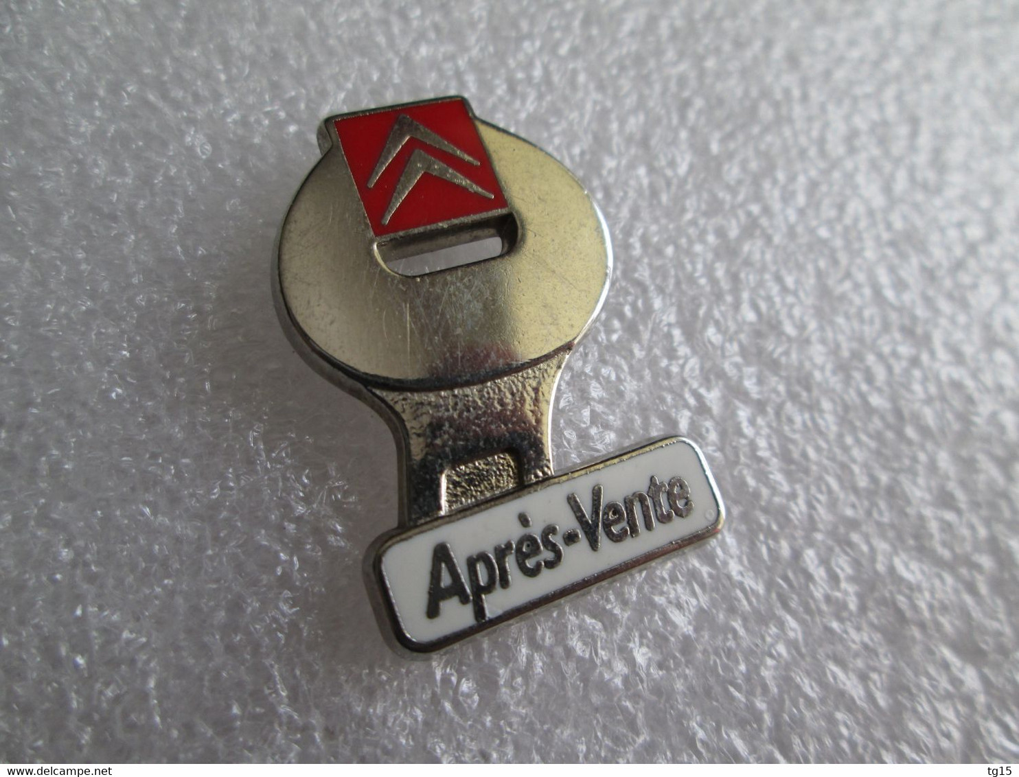 PIN'S    CITROËN  APRÈS VENTE Zamak   Version Argenté Cartouche Blanc - Citroën