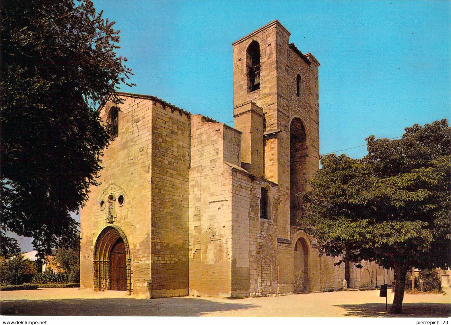 84 - Pernes Les Fontaines - L'Eglise Notre Dame De Nazareth (XIe Siècle) - Pernes Les Fontaines