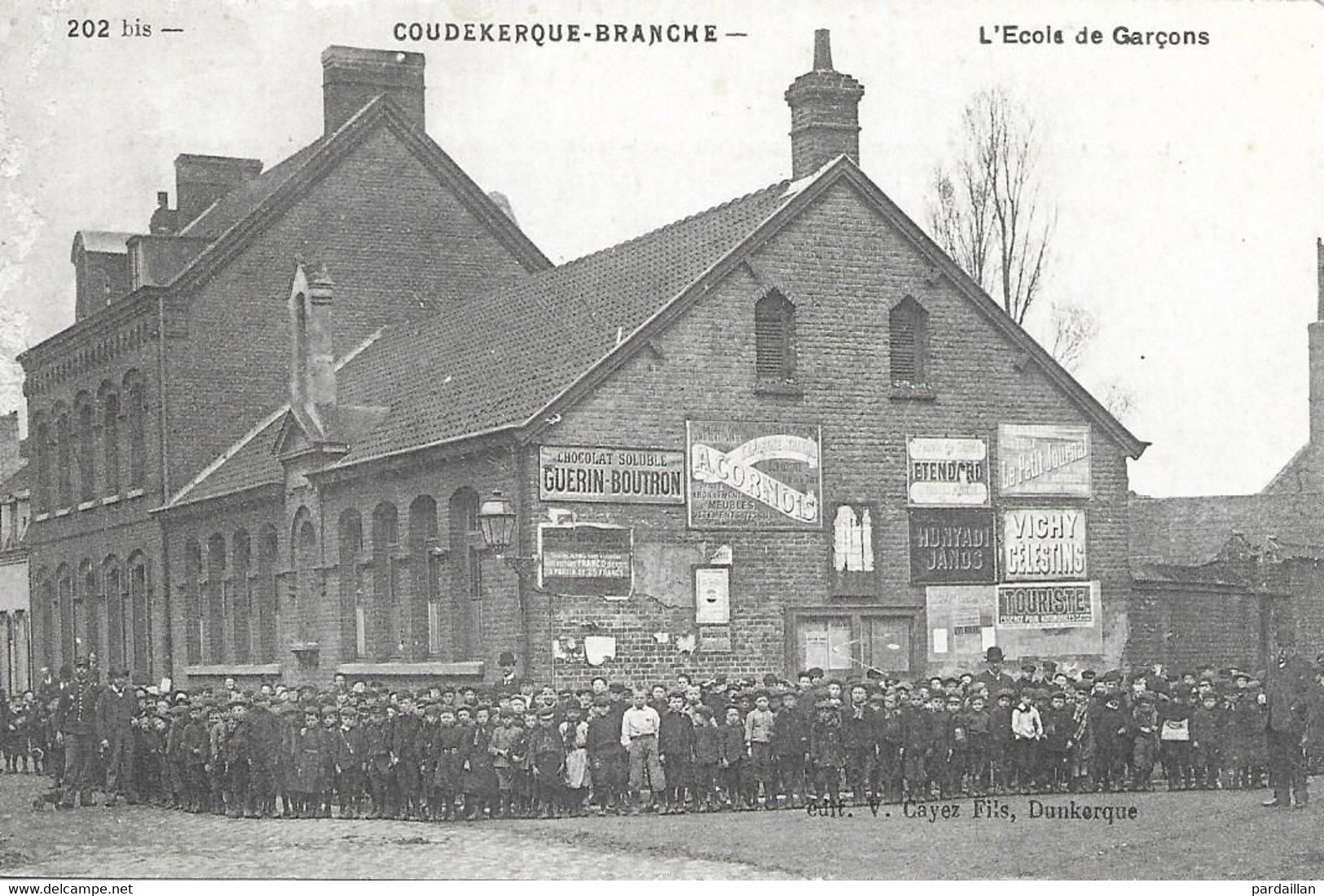 59.  COUDEKERQUE BRANCHE.  L'ECOLE DES GARçONS.  GROS PLAN.  GROSSE ANIMATION. PUBS. GUERIN-BOUTRON, VICHY, - Coudekerque Branche