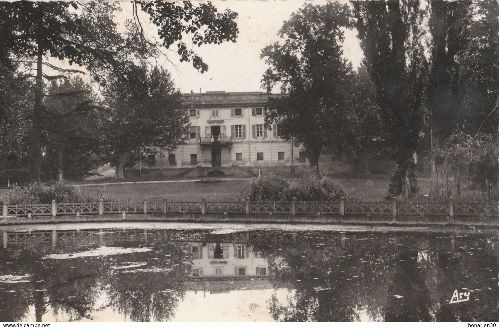 CPSM  84 SORGUES LE PARC MUNICIPAL - Sorgues