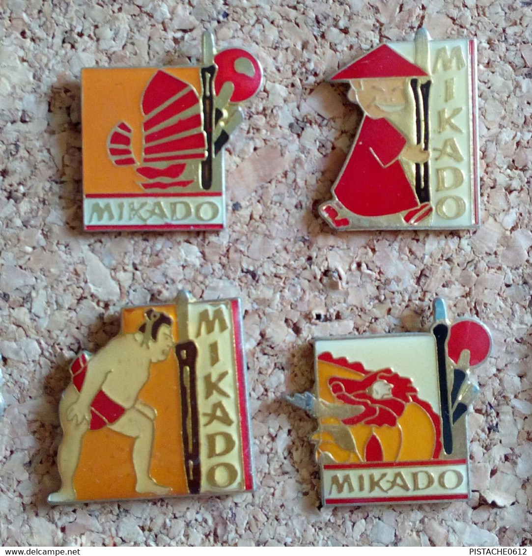 Pin's Lot Chocolat Mikado 4 Pin's - Alimentation