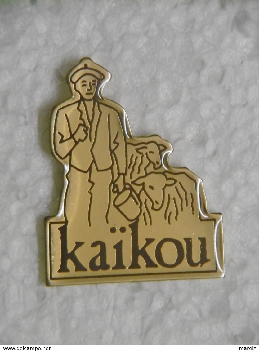 Pin's Fromage KAÏKOU Pur Brebis  - Pins Fromagerie HAUT PAYS BASQUE Pin Alimentation Produit Laitier - Alimentation