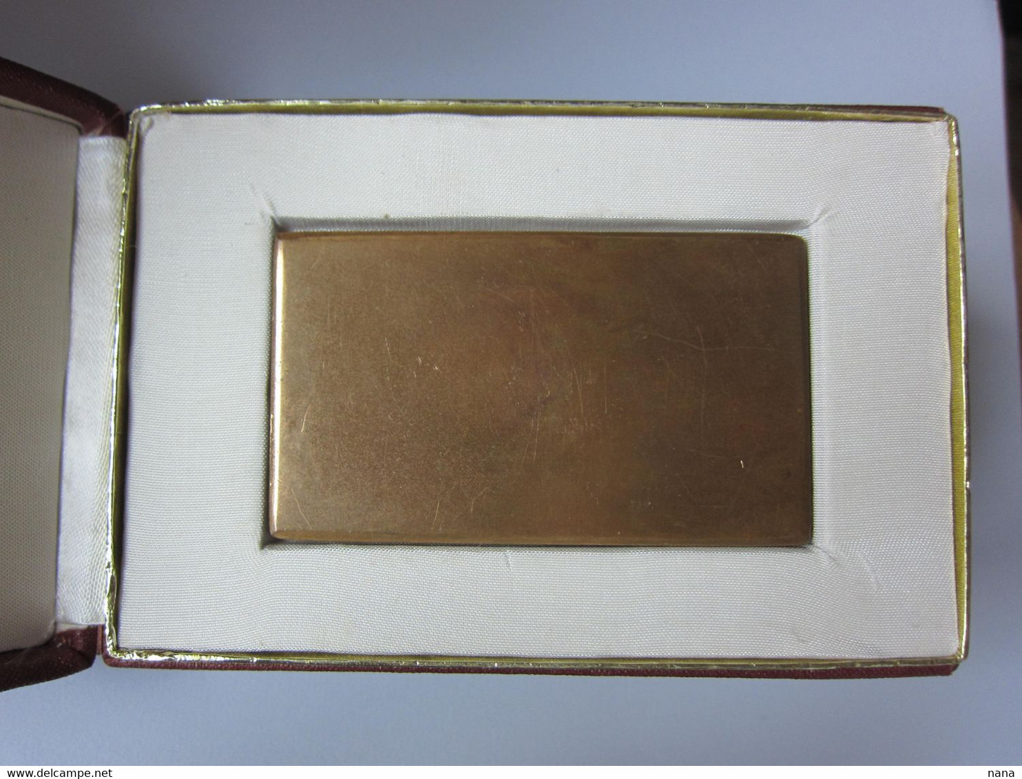 Rare! Brass Plaque 71x 41 Mm In Box With The First Test Flight Of The Romanian Rombac 1-11 Plane From 1982,see Pictures - Advertisements