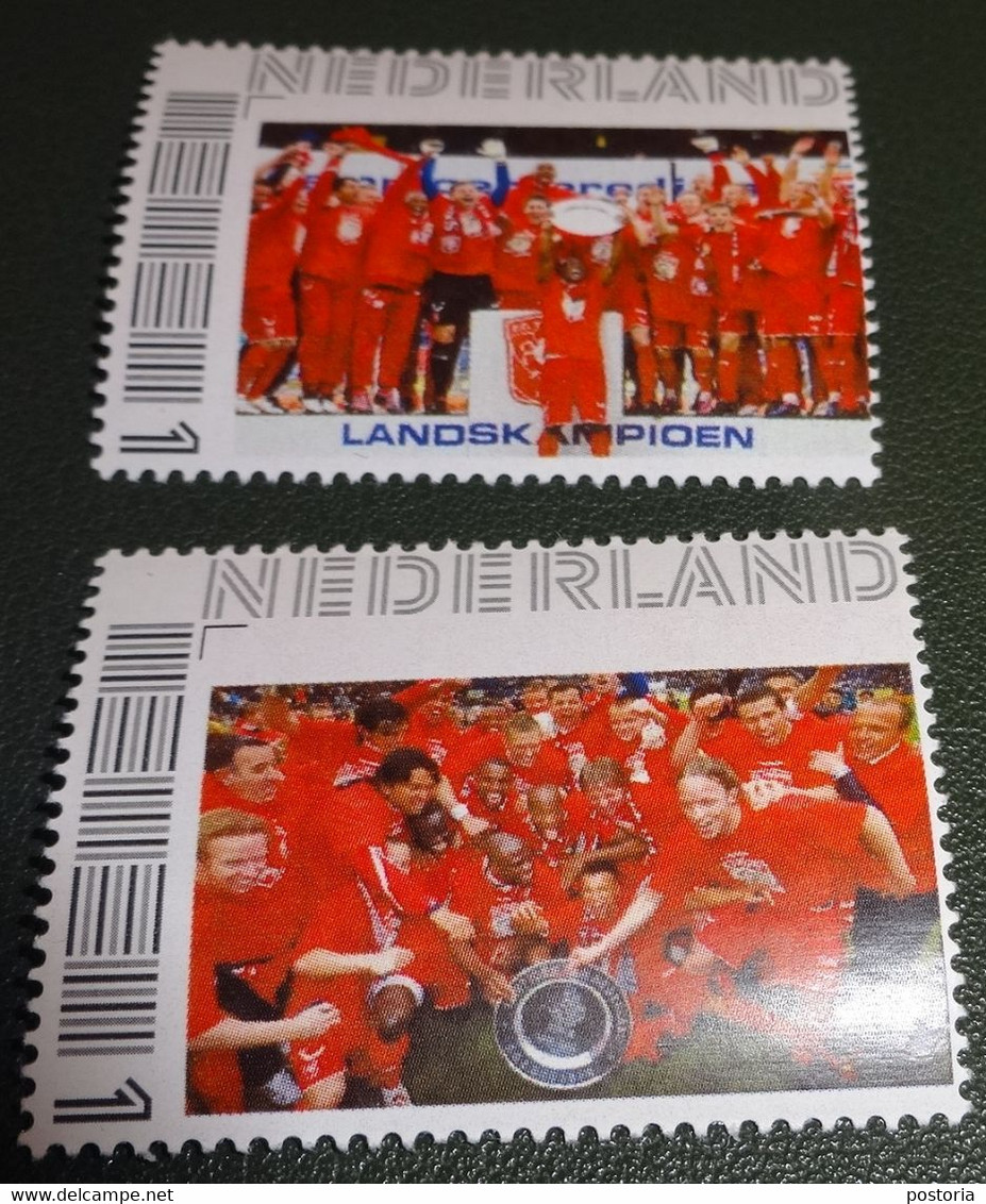 Nederland - NVPH - Persoonlijk Postfris - Voetbal - FC Twente - Landskampioen - 2 Stuks - Timbres Personnalisés