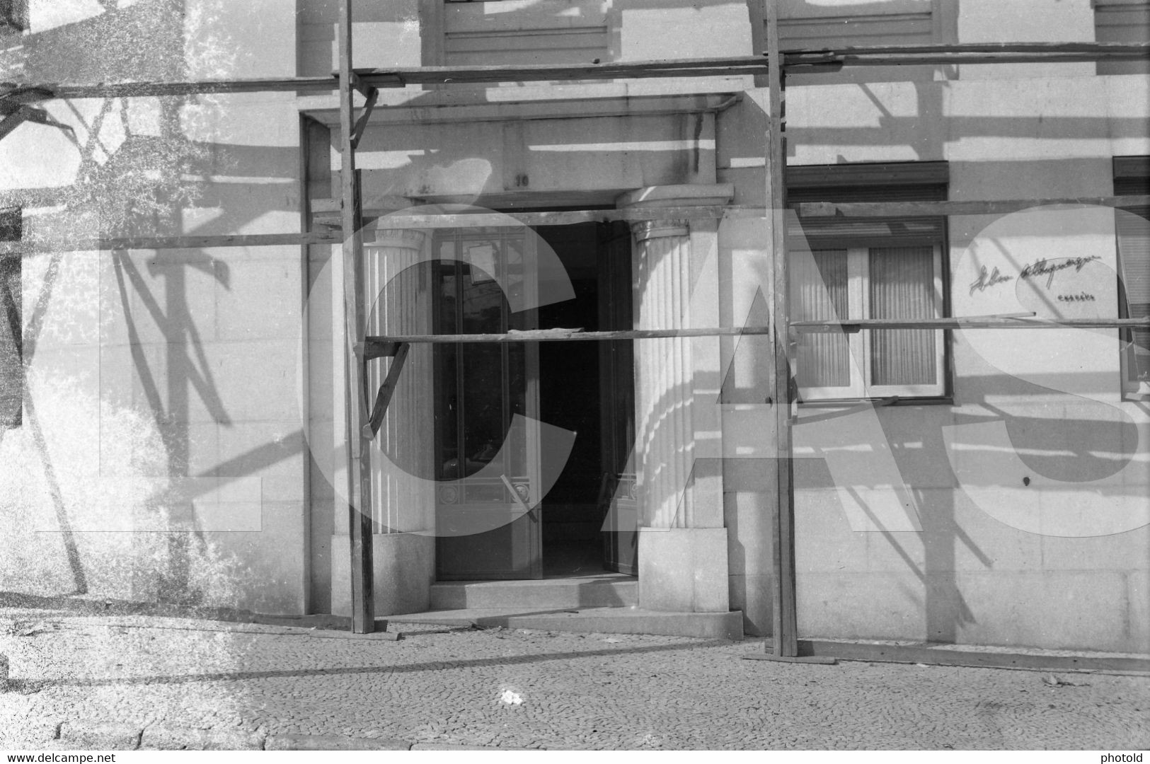 1957 FACHADA PRÉDIO CÁRITAS LISBOA PORTUGAL ORIGINAL 60mm NEGATIVE SET NOT PHOTO FOTO LCAS211 - Non Classés