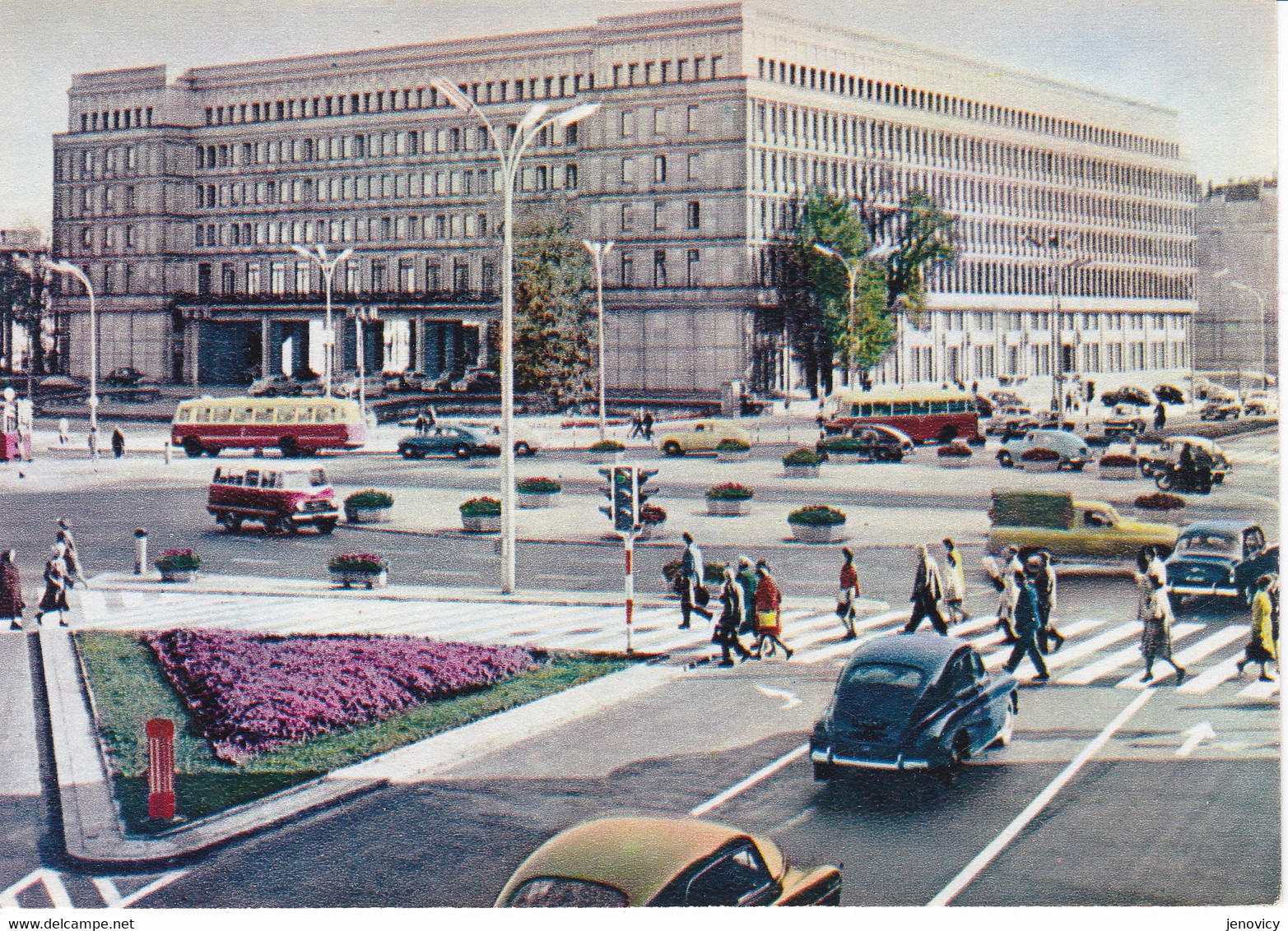 WARSZAWA MAISON DU PARTI OUVRIER POLONAIS UNIFIE,JOLI PLAN?VOITURES ,BUS ,BELLE ANIMATION COULEUR    REF 74972 - Non Classés