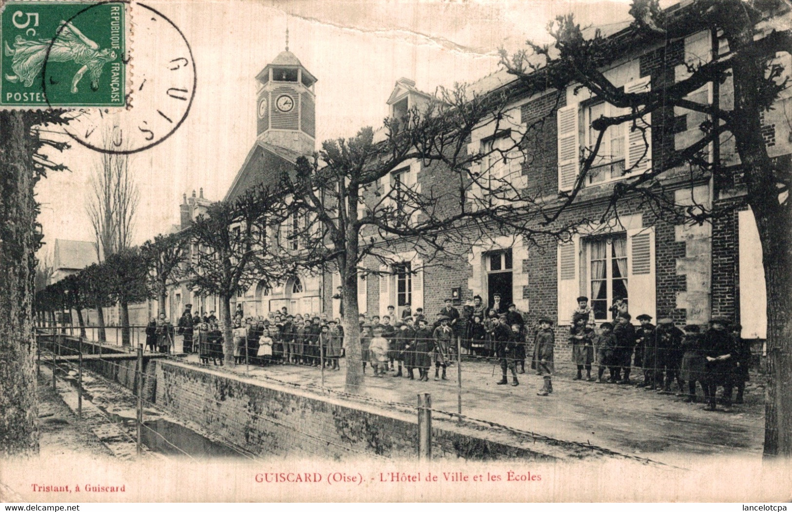 60 - GUISCARD / L'HOTEL DE VILLE ET LES ECOLES - Guiscard