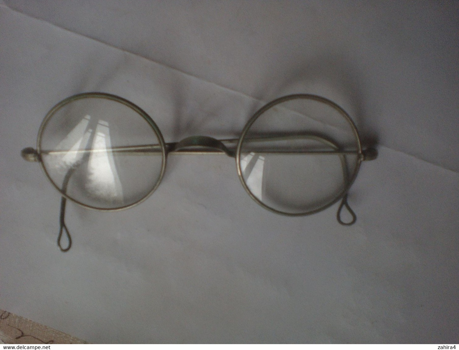 1 Paire De Lunette Ancienne Milieu 20e Ou Antérieur (lecture) - Style Laiton Cuivre Argenté ? (tache Vert De Gris!) Vis - Brillen