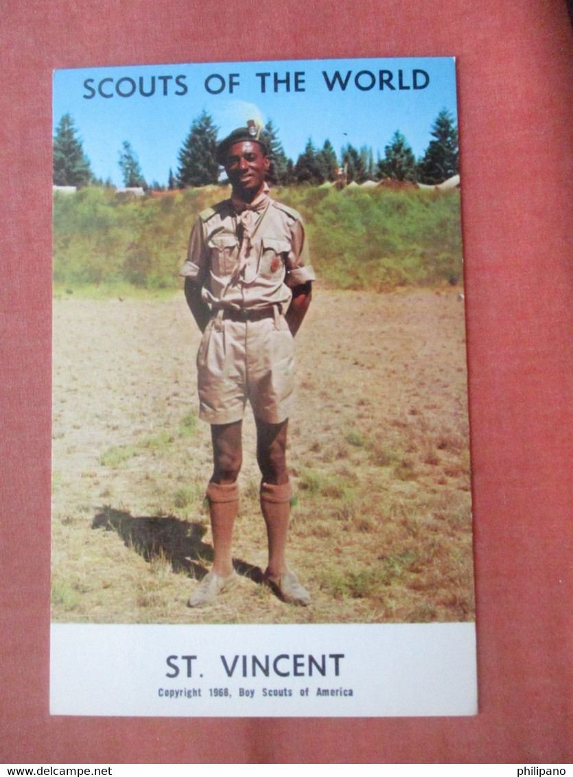 Saint Vincent    Scouts Of The World.        Ref 5583 - Saint Vincent En De Grenadines