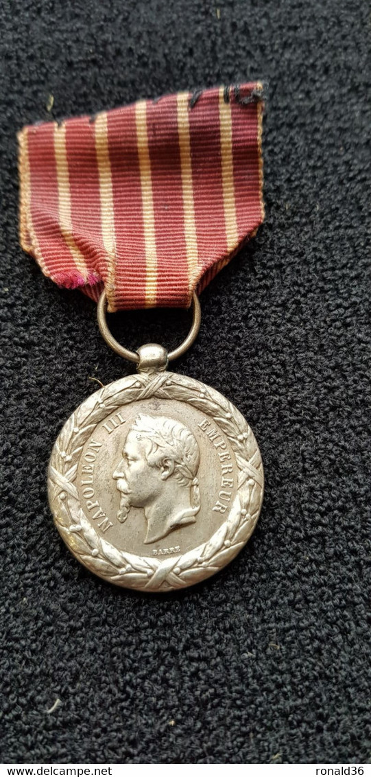 Médaille NAPOLEON III Empereur 1859 Campagne D'Italie Montebello PalestroTurbigo Magenta Marignan Solferino - Ante 1871