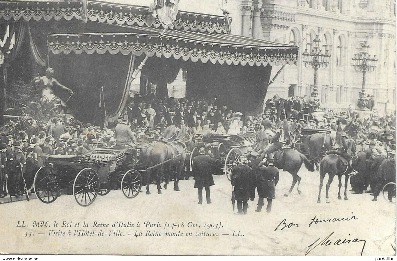 LE ROI ET LA REINE D'ITALIE A PARIS. VISITE A L'HÔTEL DE VILLE. LA REINE MONTE EN VOITURE. TRES GROSSE ANIMATION. 1903. - Receptions