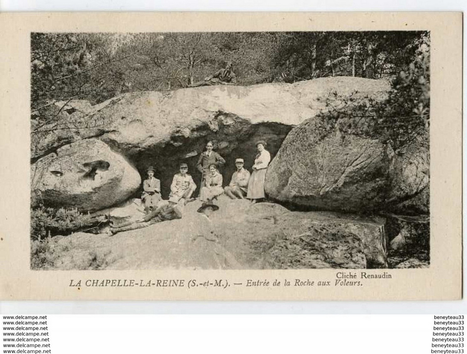 CPA (Réf : R165) LA CHAPELLE-LA-REINE (77 SEINE-et-MARNE) Entrée De La Roche Aux Voleurs (animée) - La Chapelle La Reine