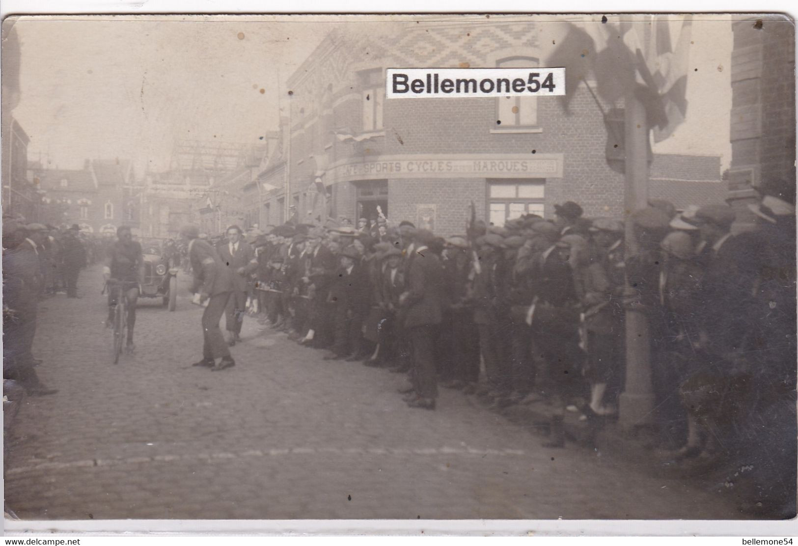 Rare Carte Photo Dept 62 - Harnes - Cyclisme - Pendant  La Course - Photo D'art Dupont Harnes ( Voir Scan Recto-verso) - Harnes