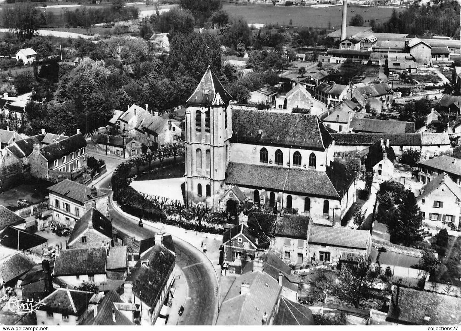 60-GOUVIEUX-VUE AERIENNE EGLISE ET CENTRE VILLE - Gouvieux