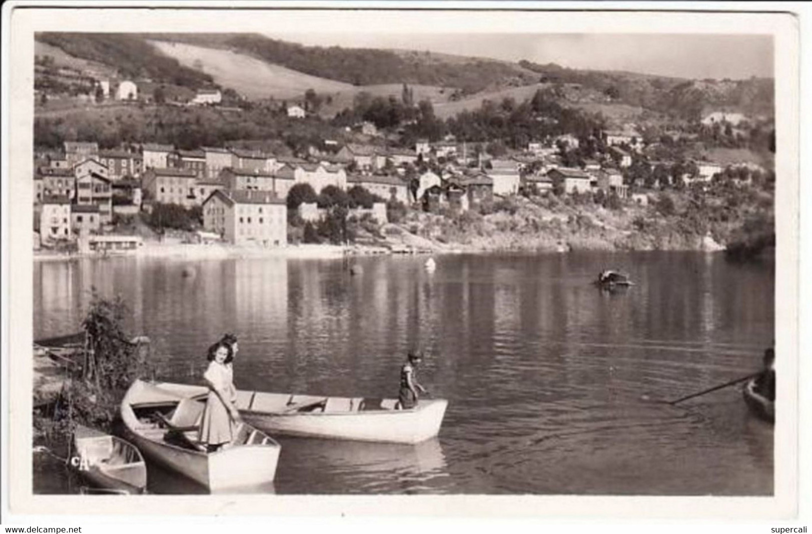 REF20.315  AIN.   BELLEGARDE. LE LAC ET COUPY. BARQUES - Bellegarde-sur-Valserine