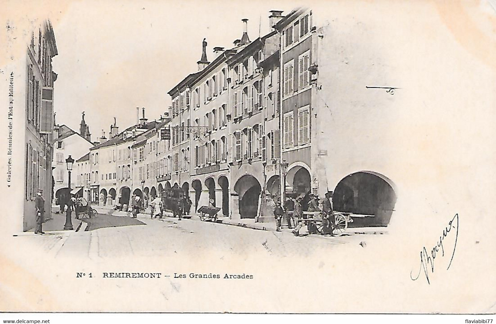 REMIREMONT - ( 88 ) - Les Grandes Arcades - Remiremont