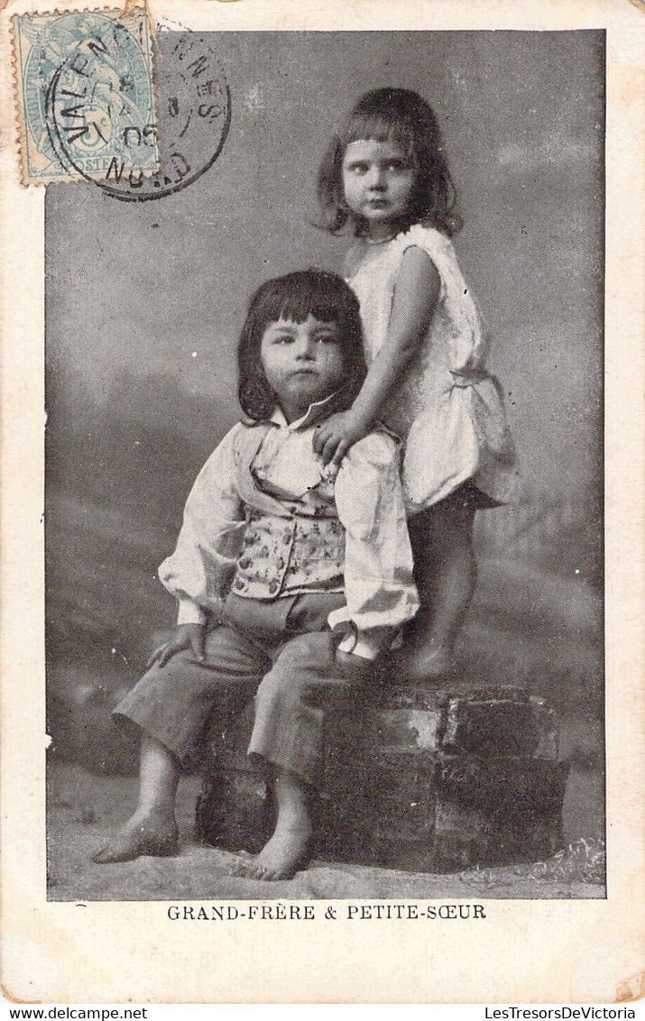 CPA Enfants - Grand Frère Et Petite Soeur - Oblitéré à St Amand Les Eaux En 1905 - Gruppi Di Bambini & Famiglie