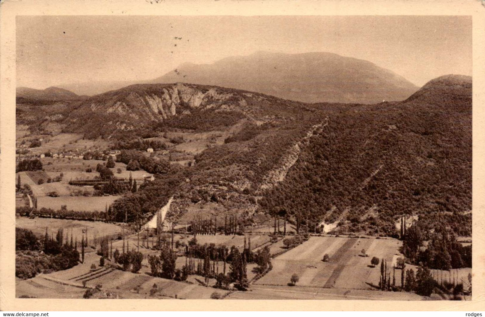 Dep 01 , Cpa  Environs De BELLEY , 274 , Vue Sur St Champ Et Le Grand Colombier  (10363) - Belley