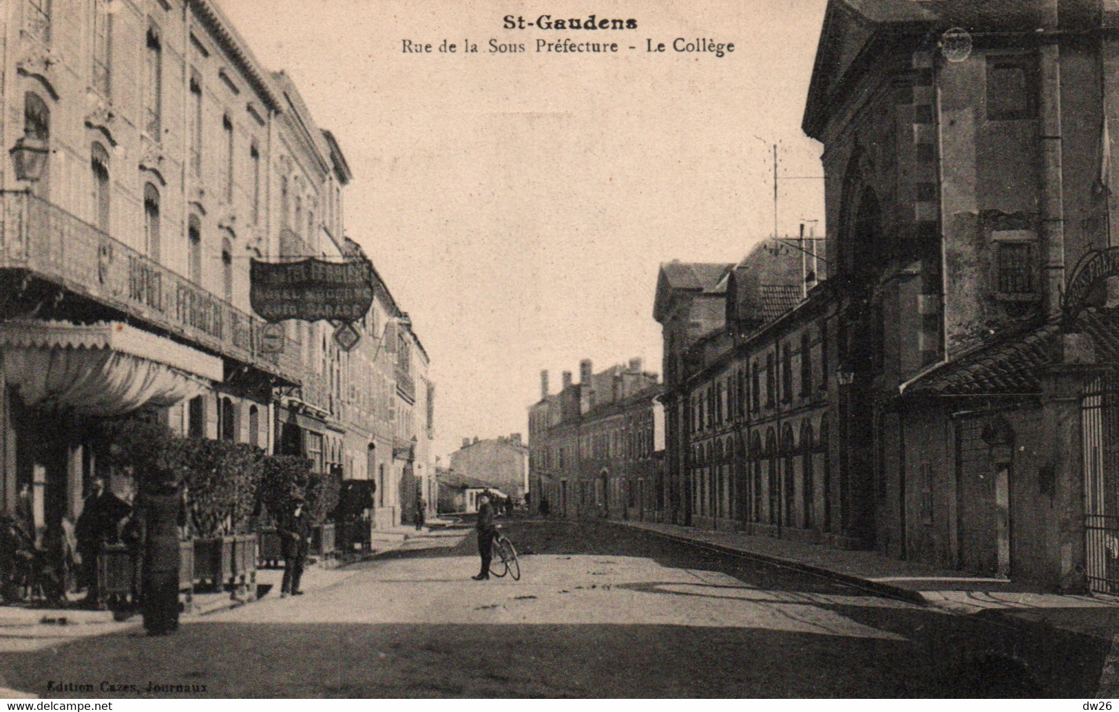 St Saint Gaudens (31) Rue De La Sous Préfecture - Le Collège Et L'Hôtel Ferrière - Editions Cases - Carte De 1915 - Saint Gaudens