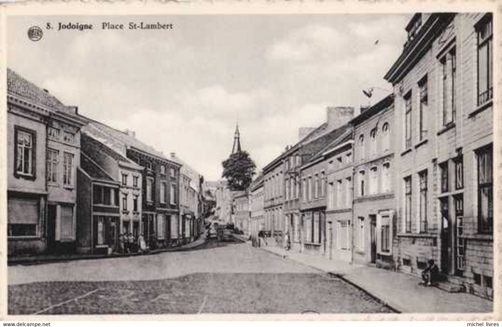 Jodoigne - Place St-Lambert - Pas Circulé - Animée - TBE - Jodoigne