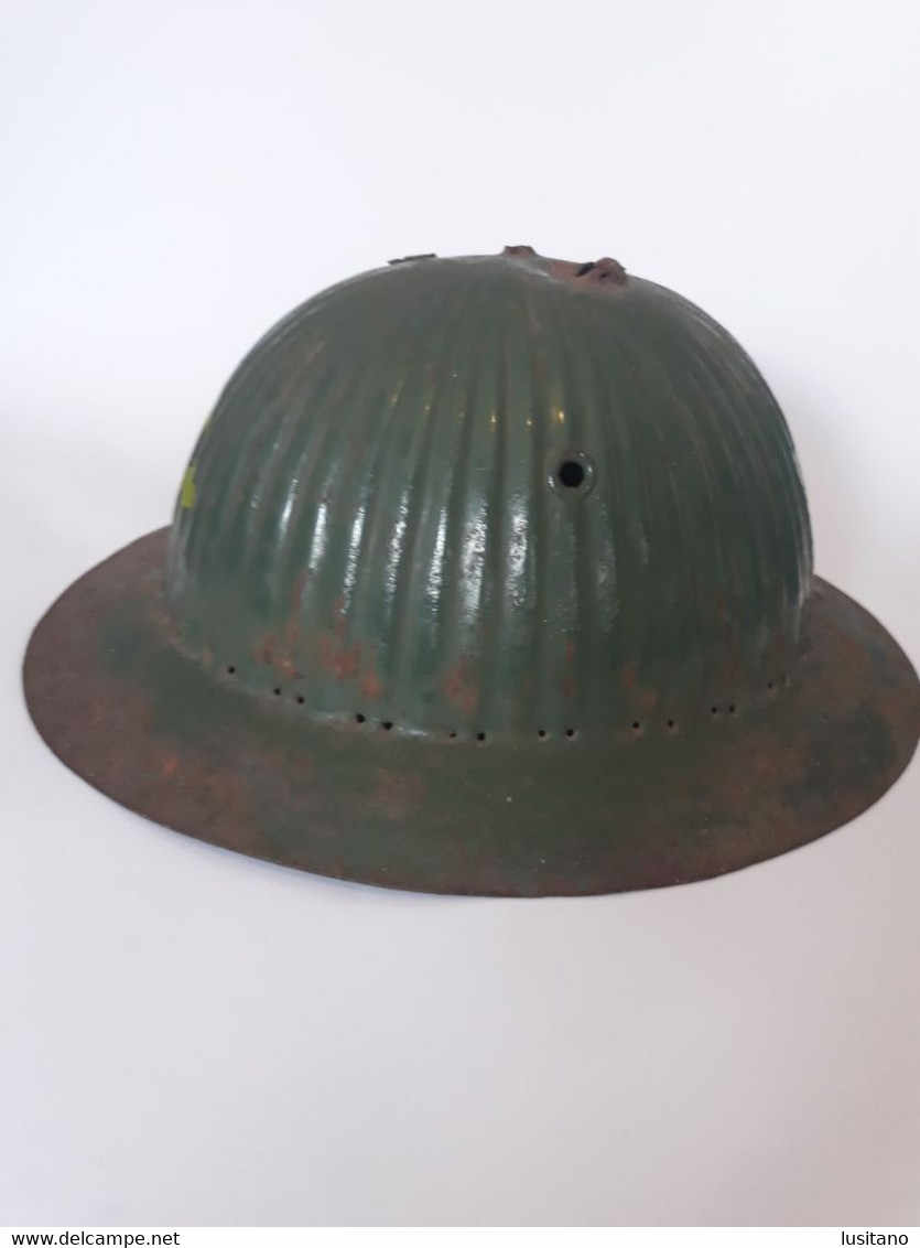 Casque Casco Helmet Viriato Portugal, Guerra Civil España, Spain Civil War, Guerre, Militares Military - Casques & Coiffures